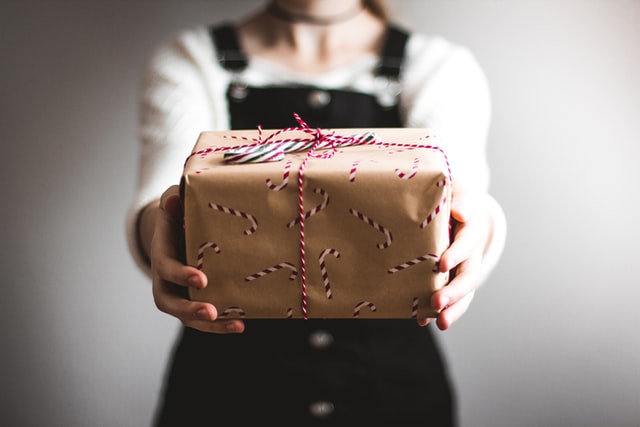 Bonuses and gifts to your virtual assistant